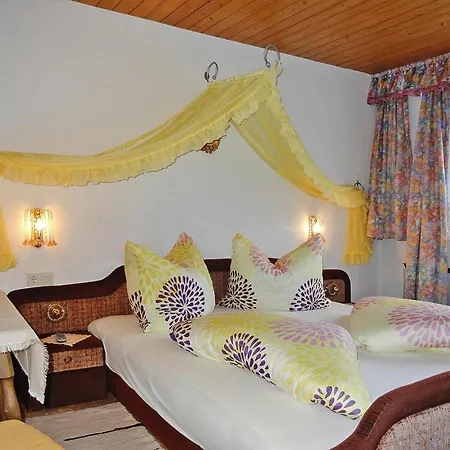 In Zillertal Near Spieljochbahn 푸겐